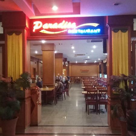 ホテルUtama Batam エクステリア 写真