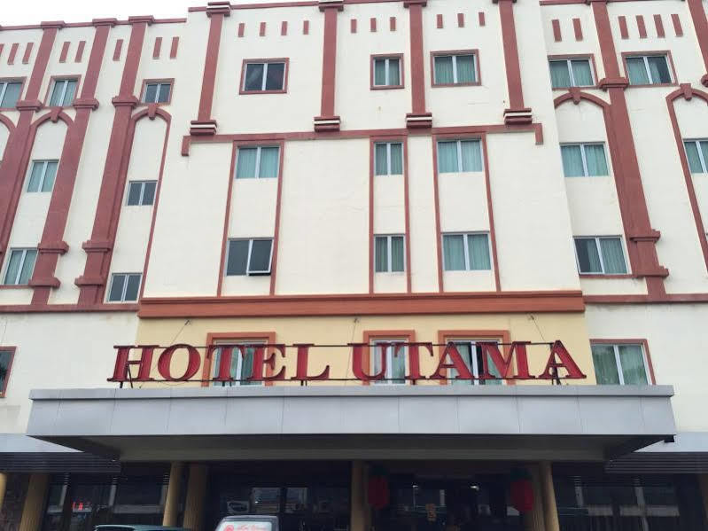 ホテルUtama Batam エクステリア 写真