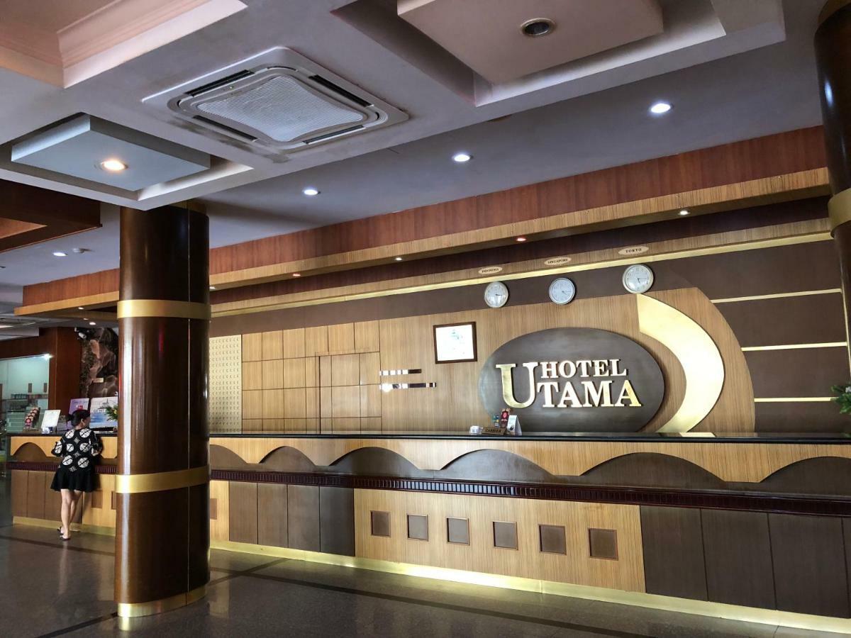 ホテルUtama Batam エクステリア 写真