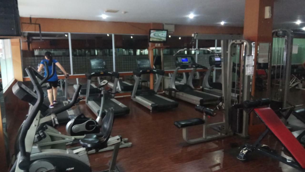 ホテルUtama Batam エクステリア 写真