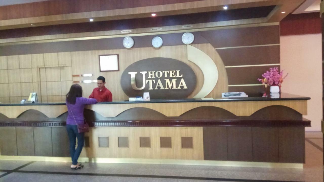 ホテルUtama Batam エクステリア 写真