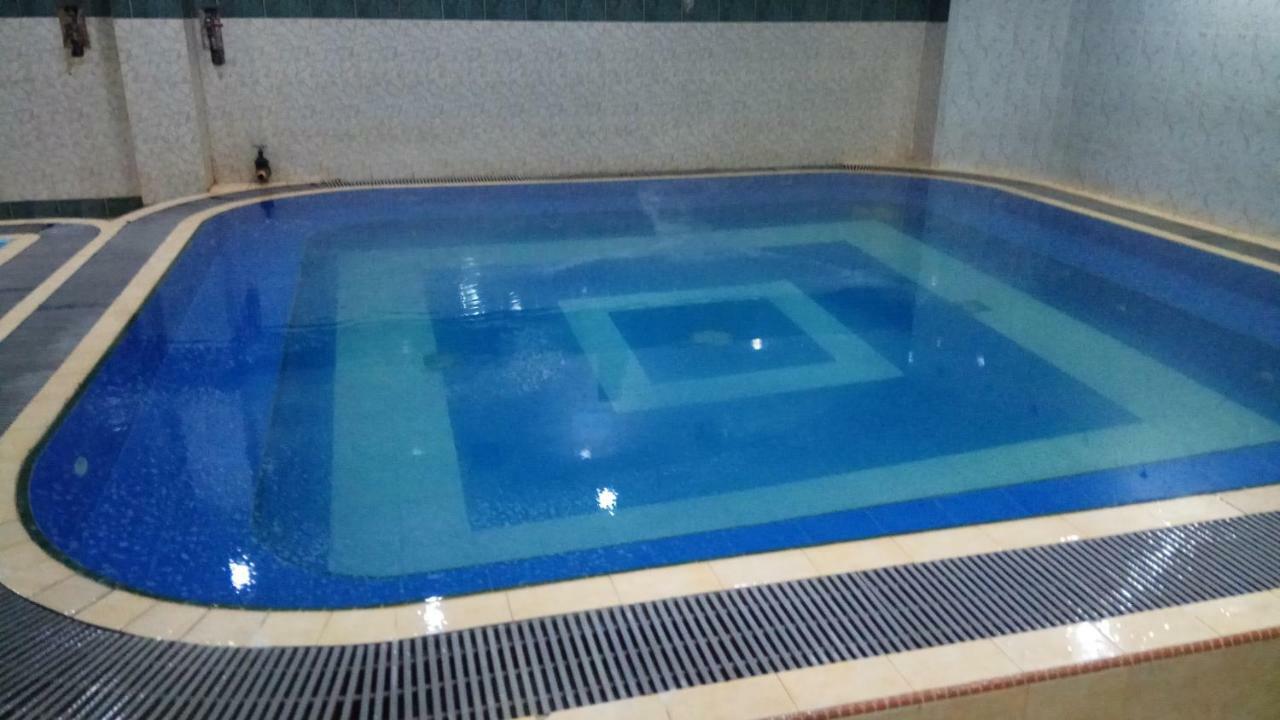 ホテルUtama Batam エクステリア 写真
